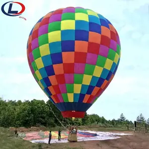 Venta al por mayor en forma de colores 2-20 personas precio de fábrica paseos en feria de PVC inflable publicidad globo de aire caliente para la venta