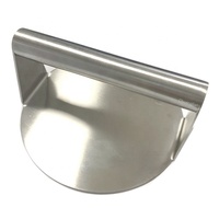 Presse-burger personnalisée de marque CL, en acier inoxydable léger et robuste, avec poignée métallique, fond plat de 2 mm et 160 mm de diamètre, pour grillades