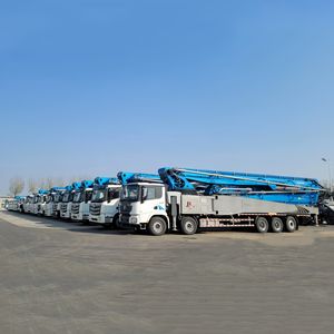 Véhicules de chantier en haute altitude JH70-XR, 70 m, grande machinerie de transport de ciment de chantier, camion pompe à béton - Product Image 4