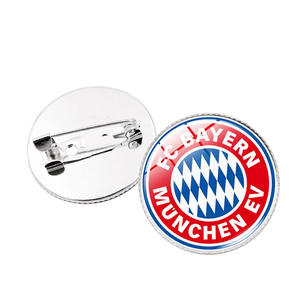 Voor Europese voetbalclubs Time Gem Alloy Team <span class=keywords><strong>Badge</strong></span> Broche Accessoire Vintage Pin Handgemaakt - Product Image 1