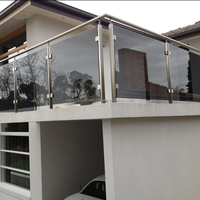 Baru Datang Aksesori Balustrade Teras Besi Tahan Karat Kaca Hitam Balustrade