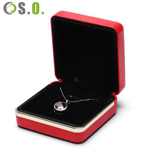 Boîte en cuir personnalisée avec doublure en daim doux pour bracelet de luxe, étui pour collier - Product Image 4