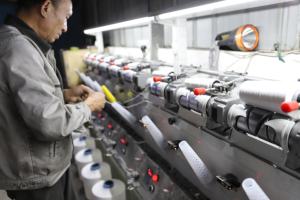 Fabricante al por mayor <span class=keywords><strong>tela</strong></span> <span class=keywords><strong>de</strong></span> mezclilla rollos personalizable Algodón elástico materia prima para pantalones vaqueros - Product Image 6