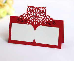 Cartes <span class=keywords><strong>de</strong></span> nom <span class=keywords><strong>de</strong></span> table personnalisées Biege-or dentelle motif papier cartonné découpé au laser cartes <span class=keywords><strong>de</strong></span> <span class=keywords><strong>place</strong></span> <span class=keywords><strong>de</strong></span> mariage - Product Image 4