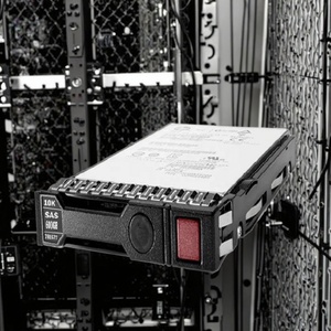 Disco Duro para Servidor, P09098-B21 400GB 2.5in DS SAS-12G SC, SSD de Escritura Intensiva G9 G10 - Product Image 2