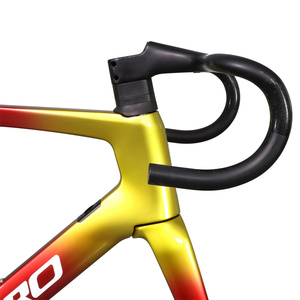 <span class=keywords><strong>Cadre</strong></span> <span class=keywords><strong>de</strong></span> vélo en carbone avec peinture métallisée, câblage interne intégré et guidon intégré - Product Image 4