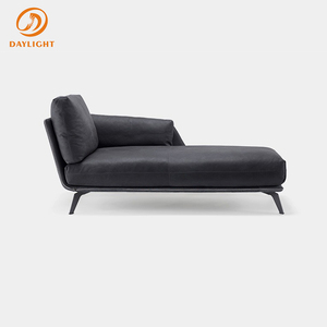 Divano Moderno di Lusso con Struttura in Metallo, Tessuto Grigio Scuro, Profili Cromati e Gambe Affusolate, Stile Bauhaus per Spazi di <span class=keywords><strong>Design</strong></span> - Product Image 6