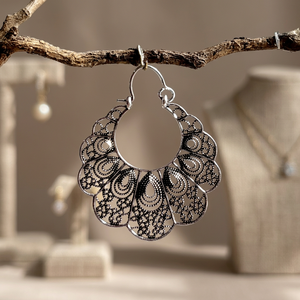 Boucles d'oreilles creuses plaquées argent Bijoux de marque célèbre Créateur inspiré Boucles d'oreilles créoles Bijoux de créateur - Product Image 1