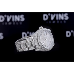 Reloj de Acero Inoxidable con Diamantes Moissanite, Claridad VVS, un Toque de Lujo que Eleva tu Estilo - Product Image 2