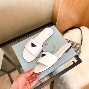 รองเท้าแตะ2025 TB รองเท้าแตะผู้หญิงส้นแบนรองเท้าแตะชุดเดรส PVC ลำลองสำหรับผู้หญิงรองเท้าแตะ - Product Image 5