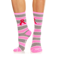 Chaussettes personnalisées avec ruban rose pour le cancer du sein Chaussettes tricotées rayées pour femmes Chaussettes personnalisées de sensibilisation au cancer du sein