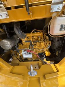 Mini-excavatrice sur chenilles Caterpillar 305.5E2 de 5,5 tonnes, hydraulique, avec plusieurs accessoires en option, très demandée - Product Image 5