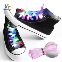Lacets de chaussures LED réfléchissants multicolores de marque en gros, largeur 8 mm, option de couleur personnalisée, ajoute une touche fantaisie