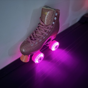 Pattini <span class=keywords><strong>a</strong></span> <span class=keywords><strong>rotelle</strong></span> OEM <span class=keywords><strong>a</strong></span> doppia fila 5832 con ruote luminose <span class=keywords><strong>a</strong></span> LED lampeggianti ad alta elasticità e 3 luci - Product Image 5