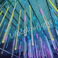 Meteor Rain Lights DMX LED Pixel Tube vertical Éclairage de scène RGB IP65 Meteor Shower Lights Tube