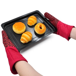 OEM puro algodón silicona horno Mit antideslizante y resistente al calor personalizado impreso guantes de horno - Product Image 5