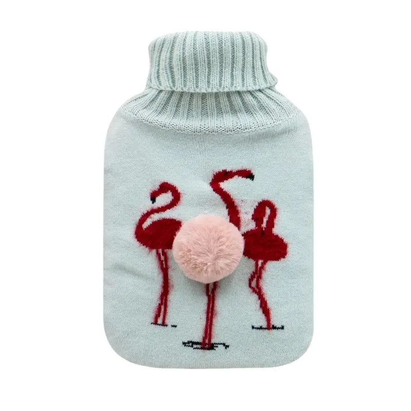 Goedkope Goede Kwaliteit Rubber Warm Water Fles Zak Met Dier Flamingo Gebreide Cover En Pom Poms