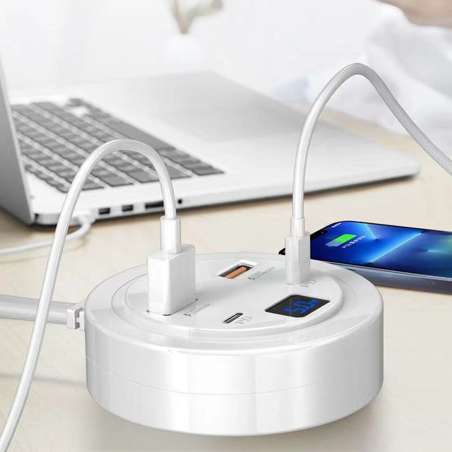4-port Quick Charge Led Smart Display Multi USB Charging PD QC3.0 TYPE C Travel Wall USB Charger Socket Charging Hub