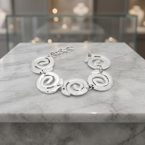 กำไลข้อมือแบบโซ่เกลียวทันสมัยจาก 925 Silver Vault - Product Image 3