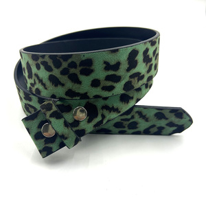 <span class=keywords><strong>Cintura</strong></span> <span class=keywords><strong>in</strong></span> Pelle PU con Fibbia <span class=keywords><strong>in</strong></span> Lega Stile Pirata, Decorata con Cristalli e Strass, Larghezza 3,8 cm - Product Image 3