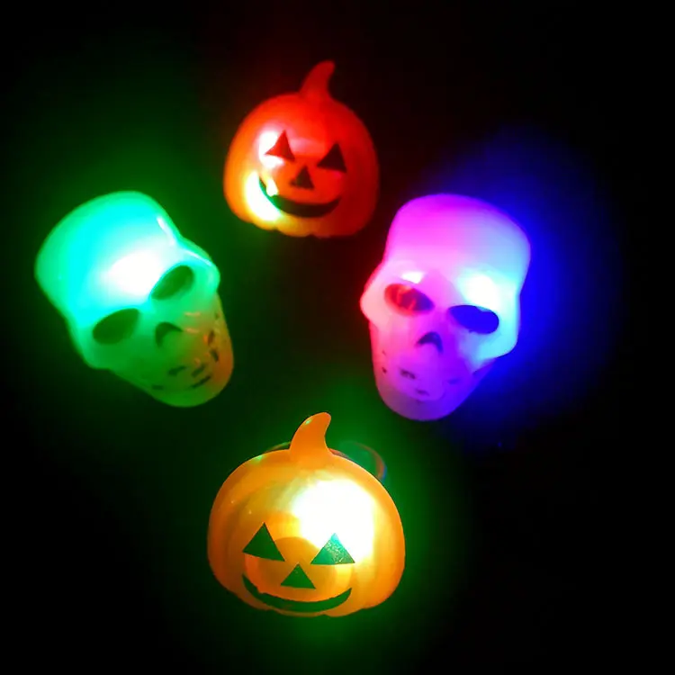 Fournitures de fête d'Halloween Trick or Treat Gift Spooky Fashion Led Light Up Glow in the Dark Rings