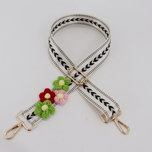 สายสะพายกระเป๋าแบบกีตาร์ลายดอกไม้ สายกว้าง ปรับได้ สายสะพายไหล่ถักโครเชต์ลายดอกไม้ สายเปลี่ยนสำหรับกระเป๋าแบรนด์เนม - Product Image 3
