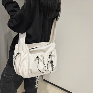 Borsa a Tracolla Giapponese da Uomo in Nylon con Chiusura a Cerniera, Tendenza Street Invernale 2023, Funzionale Stile <span class=keywords><strong>Postino</strong></span> alla Moda - Product Image 3