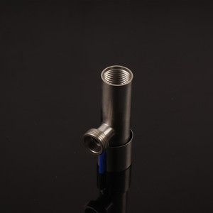 Válvula angular de acero inoxidable Zimani 304 con rosca interna de 20 mm para calentador de agua de inodoro - Product Image 5