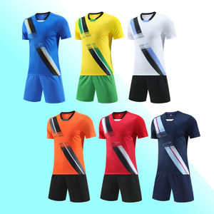 Venta al por mayor uniforme de fútbol personalizado para los hombres transpirable fútbol Jersey conjunto con nombre del equipo de impresión - Product Image 5