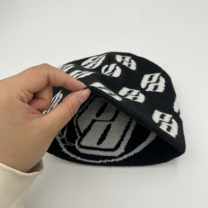 Nuovo Design alla Moda Berretto Lavorato a Maglia Reversibile con Logo Jacquard Y2K Personalizzato - Product Image 1