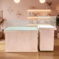 Vitrine à bijoux en acier inoxydable éclairée par LED, miroir au dos, taille personnalisable, finition durable, écologique, recyclable, étanche, pour la vente au détail