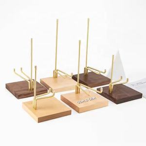 ไม้วอลนัทมีฐานถ้วยรางวัลปฏิทินไม้ฐานตั้งการ์ดทำจากไม้สำหรับใส่การ์ดเมนูไม้ - Product Image 2