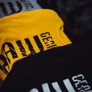 เสื้อกล้ามพอดีตัวสำหรับผู้ชายเสื้อยืดแขนกุดผ้าคอตตอนระบายอากาศได้พิมพ์ลายสกรีนได้ตามต้องการ - Product Image 4