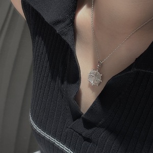 Colgante de Concha Estilo Antiguo, Plata de Ley S925, Elegante Temperamento Francés, Diseño de Nicho Simple y Moderno, Estrella Hexagonal de Acero Inoxidable - Product Image 3