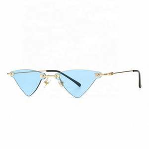 Nuevas Gafas de Sol de Metal con Marco Pequeño, Colores Dulces, Protección UV400, Forma Triangular para Mujer, Venta al Por Mayor, Moda 2021 - Product Image 2