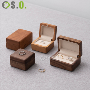 Caja de Anillo de Madera de Nogal Cuadrada con Logotipo Personalizado, Romántica, para Propuesta de Matrimonio, Boda, Compromiso, Recuerdo, Empaque de Joyería - Product Image 6