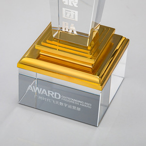 Trophée personnalisé en cristal et métal, gravé au laser (loup, cerf), pour récompenses de conférence et cadeaux d'affaires - Product Image 5