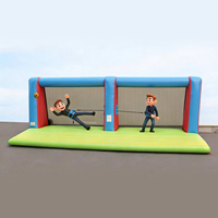Jeu de gardien de but gonflable interactif pour 2 joueurs, tir au but de football gonflable à double piste avec gardien de but de dessin animé, PVC commercial
