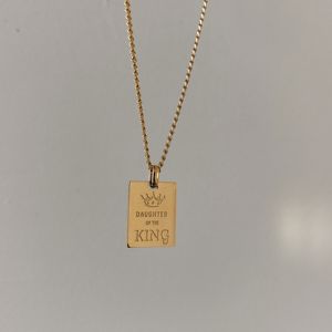 Collier rectangulaire personnalisé en acier inoxydable avec <span class=keywords><strong>citation</strong></span>, mantra, message ou verset biblique, fille du roi, 18 carats - Product Image 2