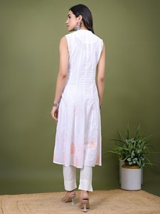 Últimos conjuntos de kurta indios listos para usar, informales, de algodón puro, con estampado floral, cuello redondo, sin mangas, para mujer, para verano. - Product Image 3