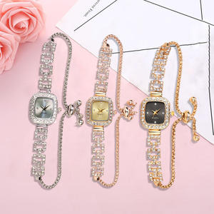 Montre numérique élégante et sportive unisexe, de luxe, résistante à l'eau 10 m, design carré, style décontracté pour étudiants - Product Image 2