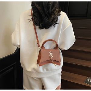 Hot Selling Women's Vintage Small <b>Square</b> Crossbody Shoulder Bag Fashionablewith Personalization Versatility - Product Image 6