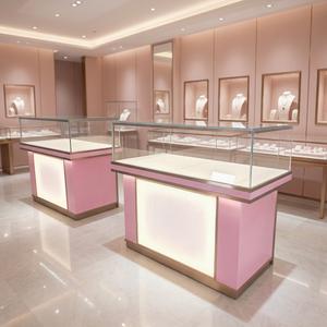 Vitrine de luxe rose pour bijoux avec éclairage LED, mobilier sur mesure pour bijouterie de détail - Product Image 2