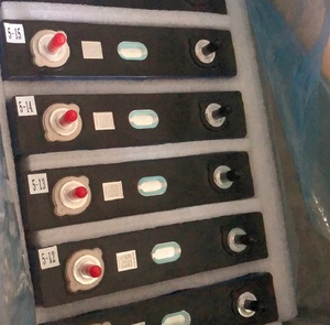 Sel Baterai Ion Lithium Prismatis Grade CALB 3.2V 125Ah LiNiMnCoO2 dengan 2000 Siklus dan Pengisian Cepat EV/Solar - Product Image 6