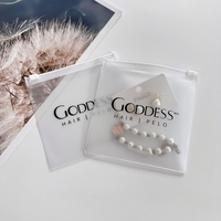Pochette à bijoux en PVC givrée personnalisée de luxe, petits sacs en plastique pour bijoux, boucles d'oreilles, sac d'emballage à fermeture éclair avec logo