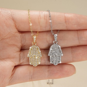 Colliers pendentifs Fatima tendance en cuivre écologique plaqué or 14 carats avec zircon et diamants CZ pour femmes - Product Image 6
