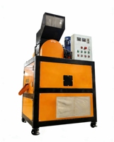 Petite machine à granuler les fils de cuivre avec moteur pour le recyclage automatique des câbles usagés 100-180 kg/h