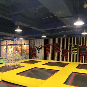 China Factory Günstige kommerzielle Spielgeräte Trampolin Klebrige Kleidung Kletter rutsche Schaukel Merry Go Round - Product Image 2