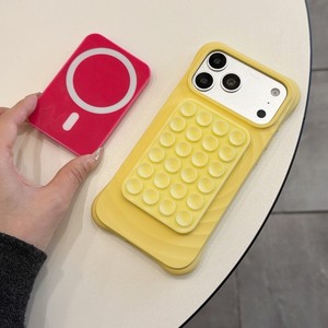 Support de téléphone portable magnétique adhésif en silicone tendance pour iPhone 18 Pro Max et iPhone Ultra – Idéal pour les selfies - Product Image 2