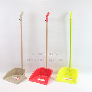 Ensemble de <span class=keywords><strong>balai</strong></span> <span class=keywords><strong>et</strong></span> pelle à poussière avec manche en fer ensemble de balais d'usine - Product Image 2